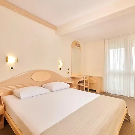 Istra Plava Laguna מלון 3*