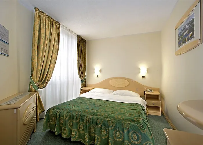 Отель Istra Plava Laguna Пореч