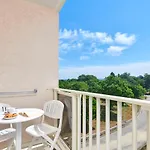 Istra Plava Laguna Szálloda 3*