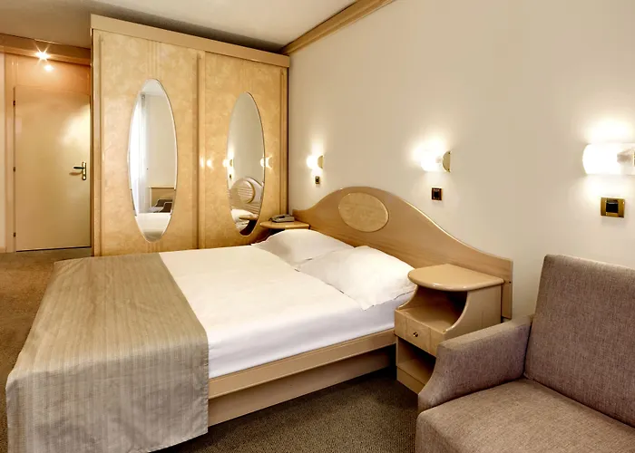 Istra Plava Laguna 3* 포레치